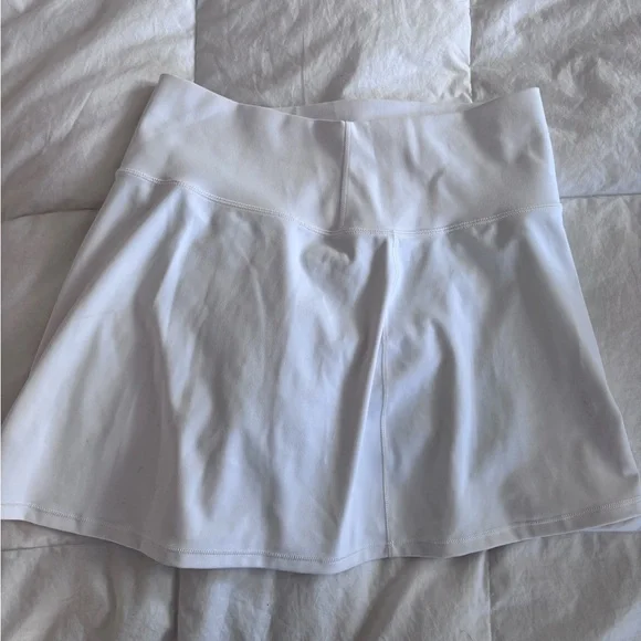 Vuori Volley Skirt in white - Picture 5 of 7